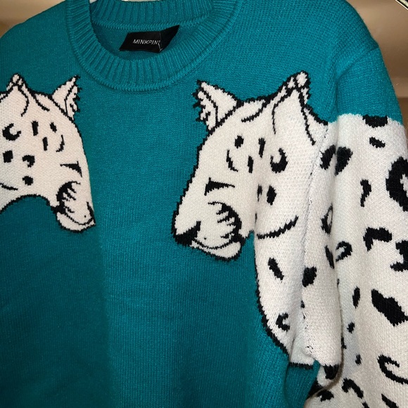 Leopard Arm Sweater - Picture 2 of 4